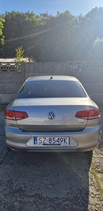 Volkswagen Passat cena 61500 przebieg: 178000, rok produkcji 2015 z Zabrze małe 191